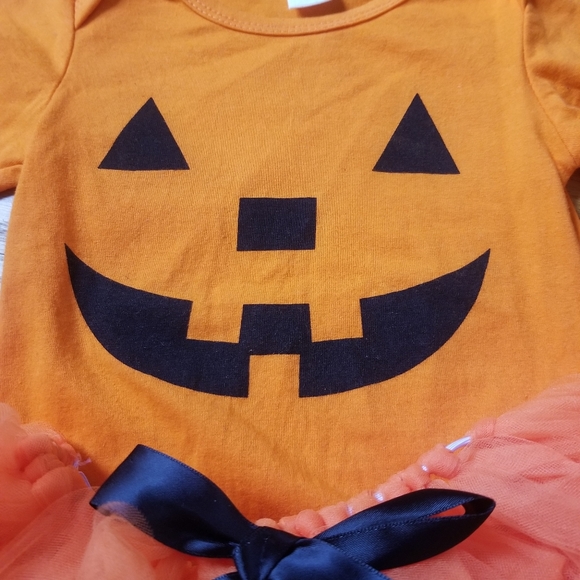 🎃 2 pc. Halloween Outfit 🎃 - Picture 9 of 12